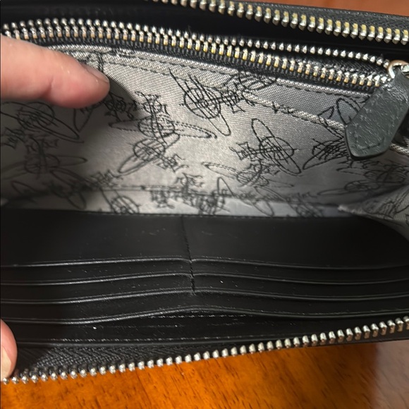 Vivienne Westwood Black Wallet - Picture 8 of 11